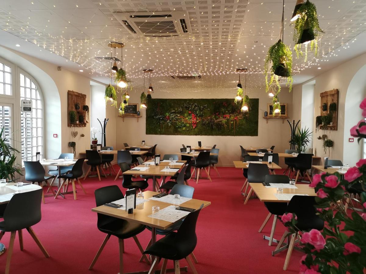 Hotel Restaurant Le Lion D'Or Gémozac Dış mekan fotoğraf
